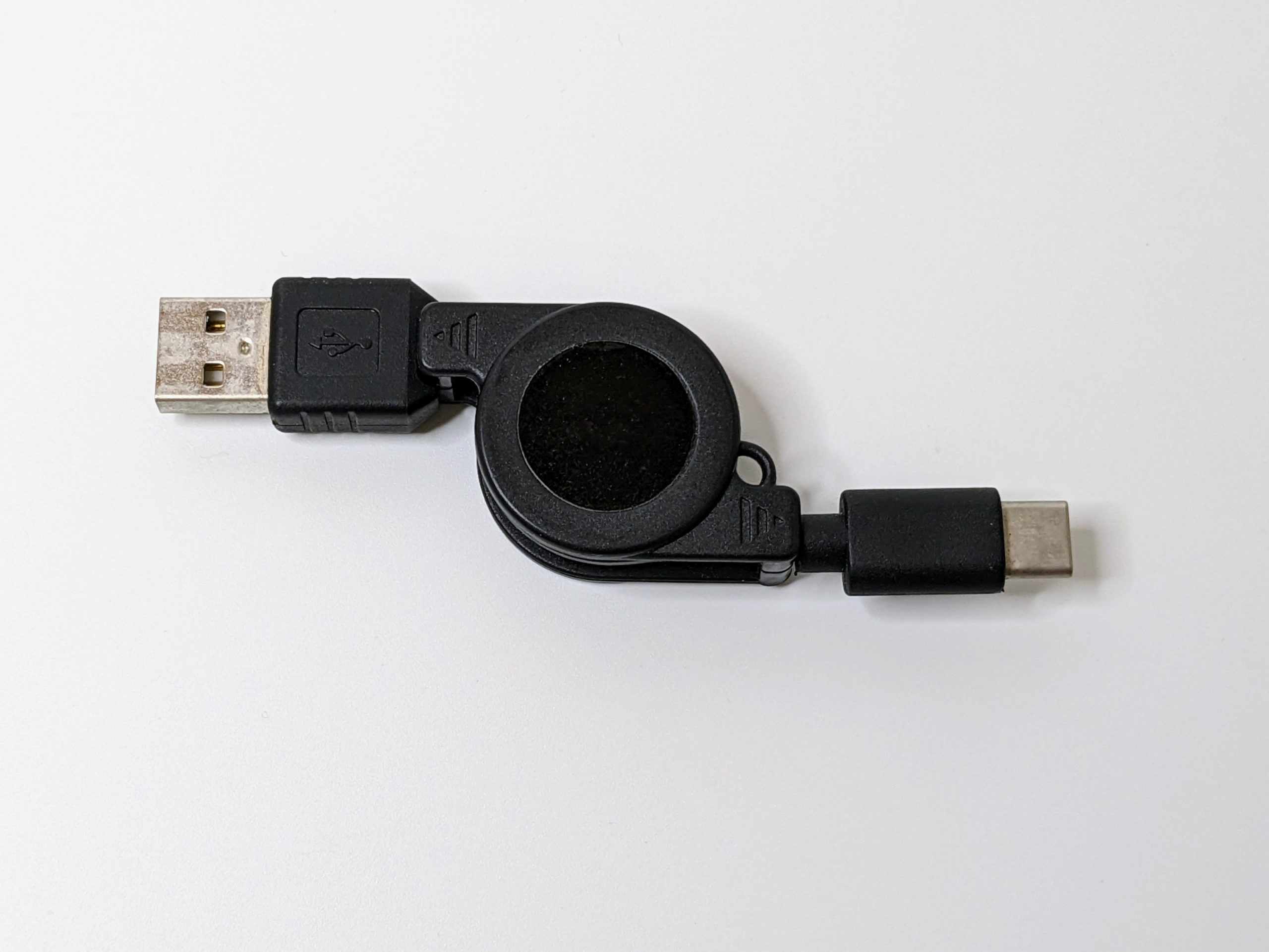 セリアの巻き取り式USB-Cケーブル