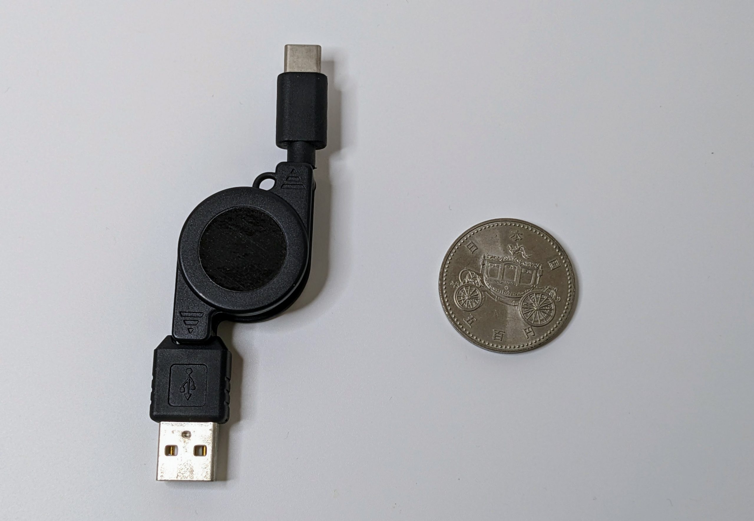 セリアの巻き取り式USB-Cケーブル